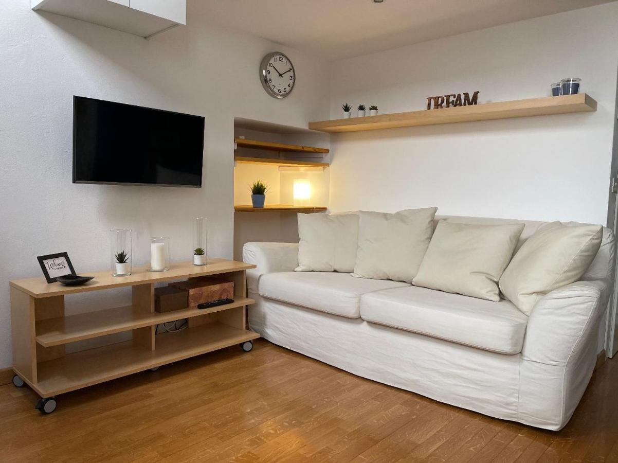 Lafilo Apartment 3 Милано Екстериор снимка
